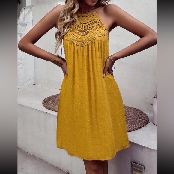 Boho lace insert Swiss dot halter dress mustard yellow - Picture 4 of 12